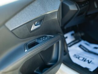 2018 Peugeot 5008 II, белый, 2150000 рублей, вид 4