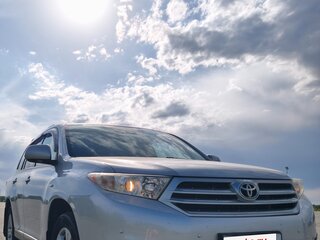2011 Toyota Highlander II (XU40) Рестайлинг, серый, 2550000 рублей, вид 3