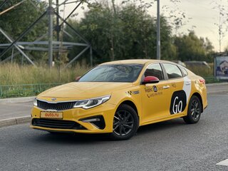 2019 Kia Optima IV Рестайлинг, белый, 1400000 рублей, вид 1