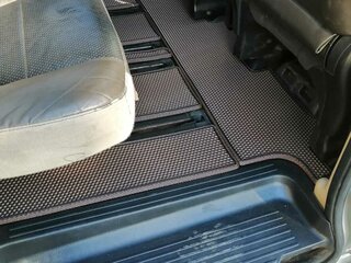 2003 Nissan Serena II (C24), серебристый, 850000 рублей, вид 2