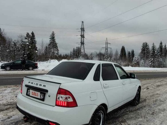 2018 Lada (ВАЗ) Priora I Рестайлинг, белый, 650000 рублей - вид 5