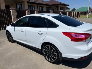 2013 Ford Focus III, белый, 890000 рублей, вид 4