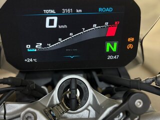 2021 BMW F 900 R, чёрный, 1249000 рублей, вид 2
