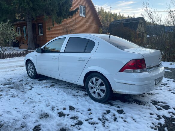 2012 Opel Astra H Рестайлинг, белый, 700000 рублей - вид 6