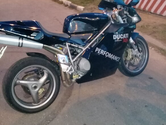 2001 Ducati 748, чёрный - вид 1