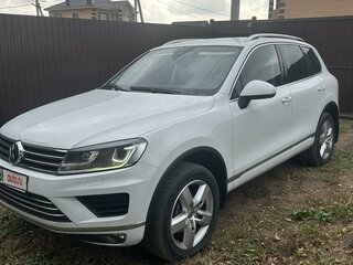 2014 Volkswagen Touareg II Рестайлинг, белый, 2690000 рублей, вид 1