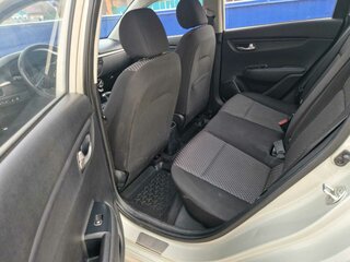 2018 Kia Rio IV, бежевый, 1550000 рублей, вид 1