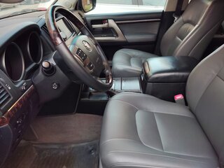 2010 Toyota Land Cruiser 200 Series, белый, 3100000 рублей, вид 5