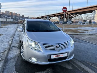 2009 Toyota Avensis III, серебристый, 900000 рублей, вид 1