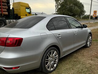 2014 Volkswagen Jetta VI, серебристый, 1320000 рублей, вид 3