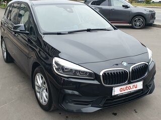 2020 BMW 2 серии Gran Tourer Gran Tourer 218i F46 Рестайлинг, чёрный, 1850000 рублей, вид 3