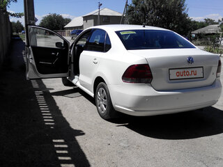 2011 Volkswagen Polo V, белый, 700000 рублей, вид 3