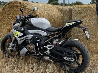 2021 BMW S 1000 R, серый, 2000000 рублей, вид 1