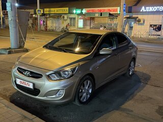 2011 Hyundai Solaris I, бежевый, 980000 рублей, вид 1