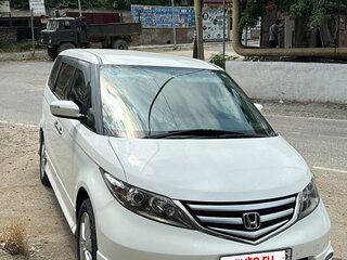 2007 Honda Elysion I Рестайлинг, белый, 1650000 рублей, вид 3