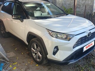 2021 Toyota RAV4 V (XA50), белый, 3350000 рублей, вид 3