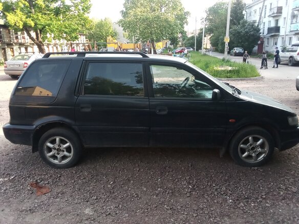 1998 Mitsubishi Space Wagon II, синий - вид 4