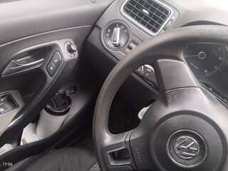 2011 Volkswagen Polo V, чёрный, 400000 рублей, вид 2