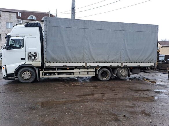 2005 Volvo FH, белый, 4000000 рублей - вид 1