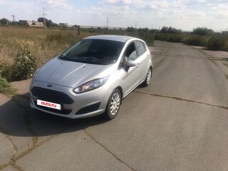 2018 Ford Fiesta Mk6 Рестайлинг, серебристый, 985000 рублей, вид 3