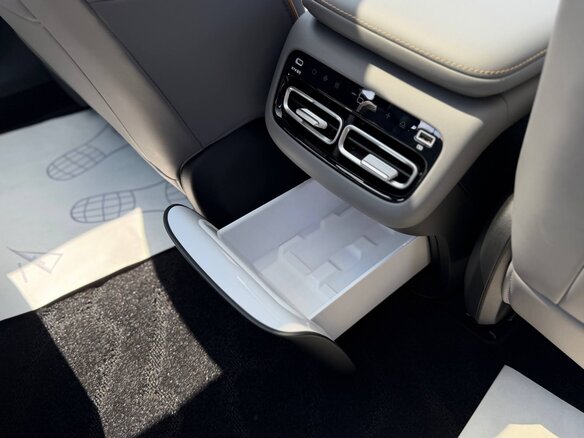 2026 Changan Qiyuan A06 28.39 kWh, серебристый, 2549990 рублей - вид 13