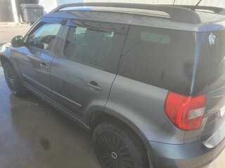 2014 Skoda Yeti I Рестайлинг, серый, 970000 рублей, вид 4