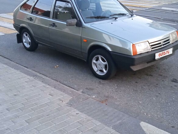 1995 Lada (ВАЗ) 21093i, серебристый, 600000 рублей