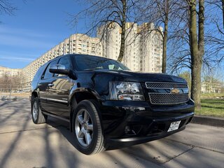 2013 Chevrolet Tahoe 6AT III, чёрный, 2750000 рублей, вид 3