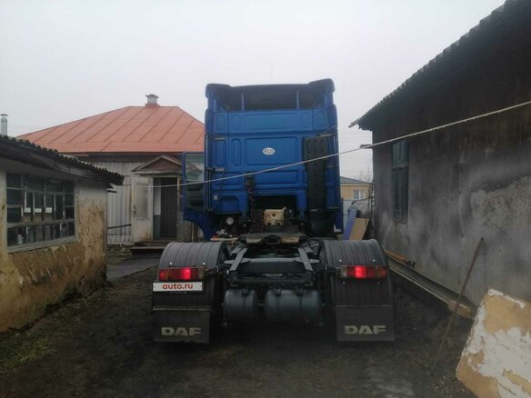 2001 DAF XF 95, синий, 1600000 рублей - вид 2