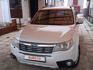 2010 Subaru Forester III, белый, 1380000 рублей, вид 1