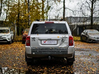 2010 Jeep Liberty (Patriot), серебристый, 510000 рублей, вид 4