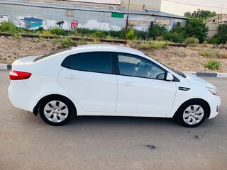 2015 Kia Rio III, белый, 550000 рублей, вид 4