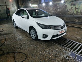 2014 Toyota Corolla XI (E160, E170, E180), белый, 1500000 рублей, вид 4