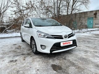 2014 Toyota Verso I Рестайлинг, белый, 1495000 рублей, вид 3