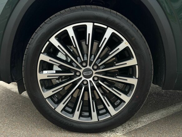2026 Geely Monjaro I Рестайлинг 2 (China Market), зелёный, 4200000 рублей - вид 8