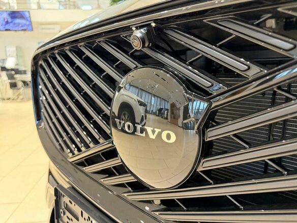 2026 Volvo XC60 II Рестайлинг 2, чёрный, 6650000 рублей - вид 10