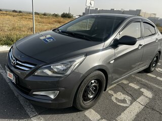 2015 Hyundai Solaris I Рестайлинг, серый, 725000 рублей, вид 1