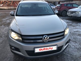 2013 Volkswagen Tiguan I Рестайлинг, серебристый, 1250000 рублей, вид 1