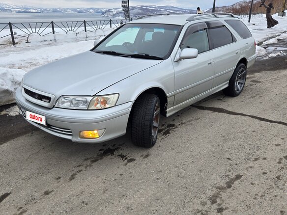 2001 Toyota Mark II Qualis VIII (X100), серый, 710000 рублей - вид 1