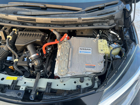 2017 Nissan Note e-Power II Рестайлинг, чёрный, 1250000 рублей - вид 22