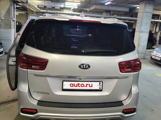 2018 Kia Carnival III, серый, 3300000 рублей, вид 5