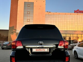 2012 Toyota Land Cruiser 200 Series Рестайлинг 1, чёрный, 3000000 рублей, вид 3