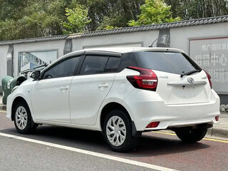 2021 Toyota Vios III Рестайлинг, белый, 1100000 рублей, вид 5