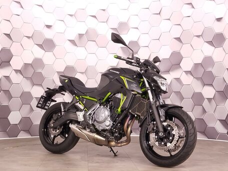 2019 Kawasaki Z 650, чёрный, 679000 рублей, вид 1