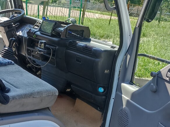 2007 Isuzu Elf (N-series), белый - вид 1