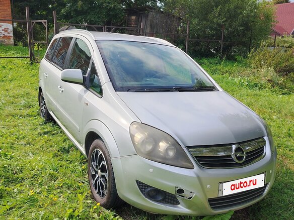 2013 Opel Zafira B Рестайлинг, серебристый - вид 2
