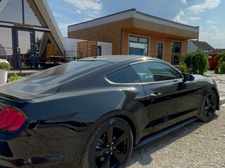 2017 Ford Mustang VI, чёрный, 2950000 рублей, вид 4