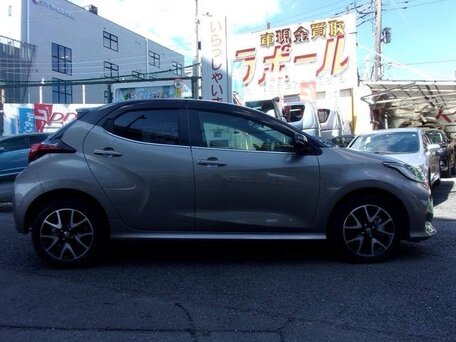 Toyota Yaris IV