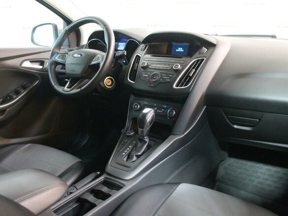 2015 Ford Focus III Рестайлинг, серебристый - вид 7