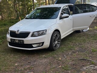 2015 Skoda Octavia III (A7), белый, 1350000 рублей, вид 3
